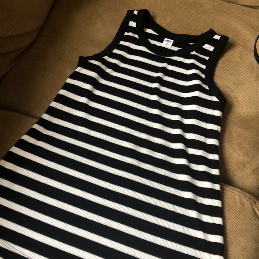 Black and white stripe old navy tank
